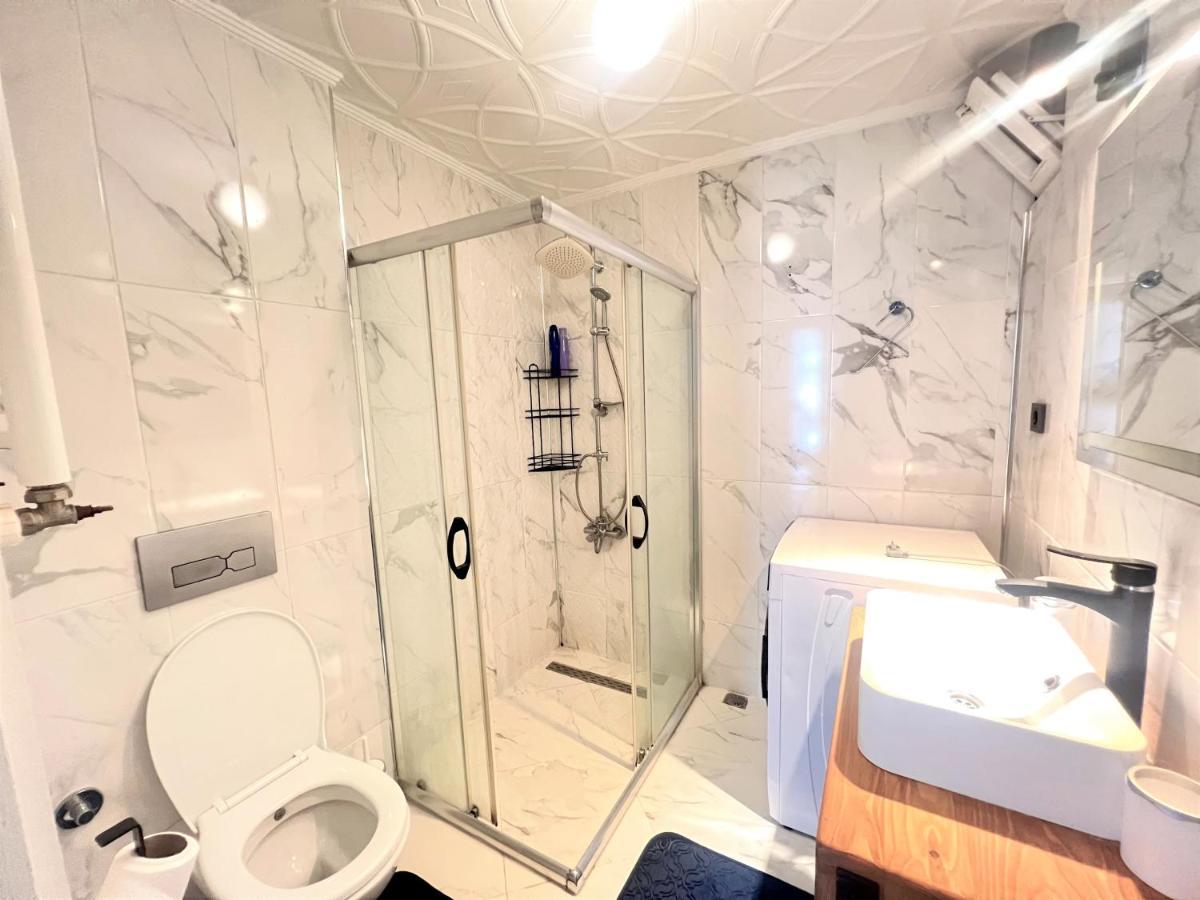 Wonder Homes- Cozy Flat, 2Br, Terrace, Cihangir, Frz3 Istambul Exterior foto