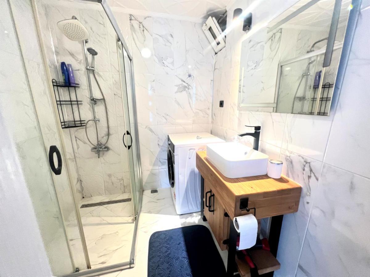 Wonder Homes- Cozy Flat, 2Br, Terrace, Cihangir, Frz3 Istambul Exterior foto